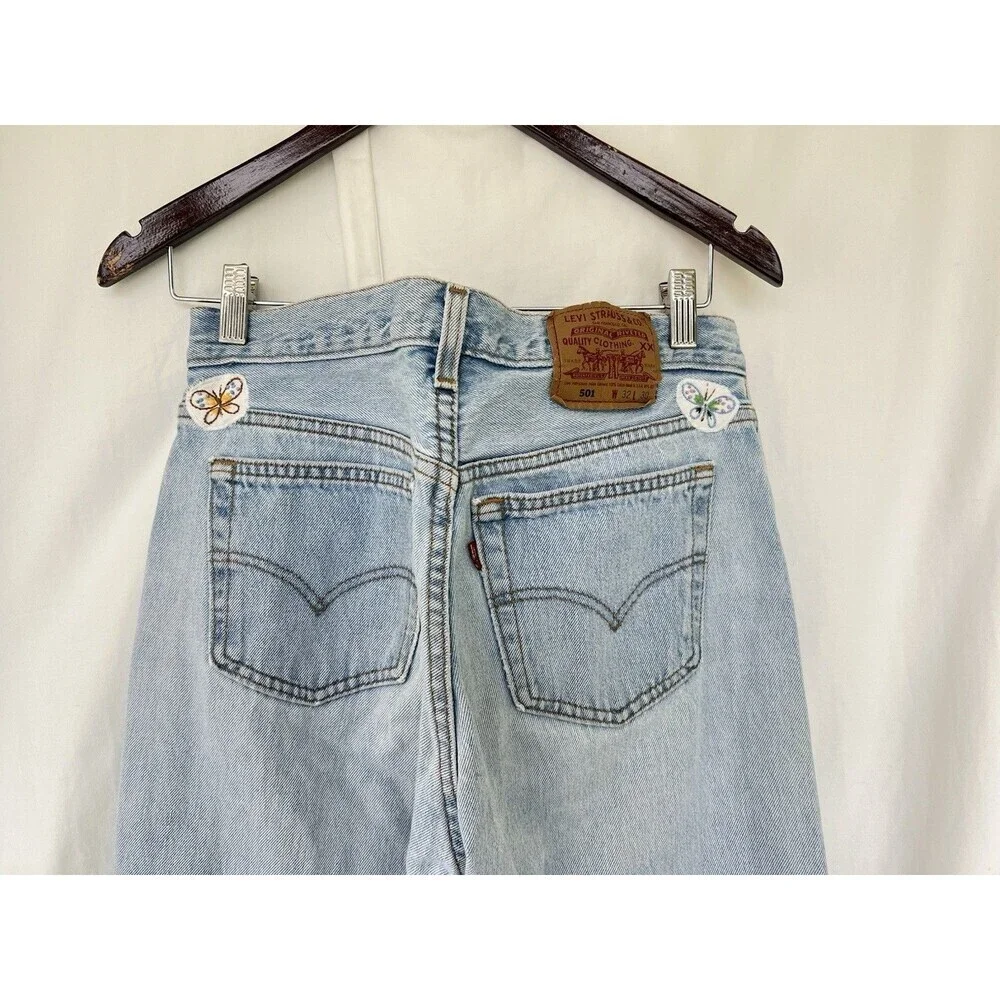 Levi’s 501 Jeans 32 Light Wash Floral Embroidered Cuffs Butterfly Patch USA Made - Picture 4 of 6